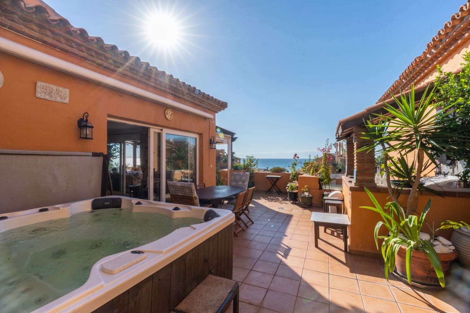 4 soveværelse Penthouse til salg i Manilva med swimmingpool garage - € 1.025.000 (Ref: 7996908)