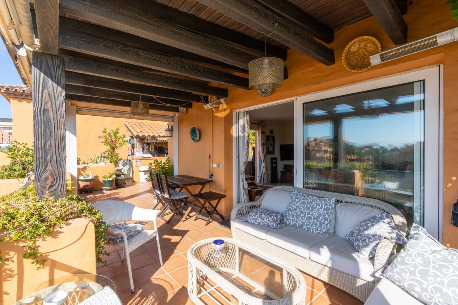 4 soveværelse Penthouse til salg i Manilva med swimmingpool garage - € 1.025.000 (Ref: 7996908)