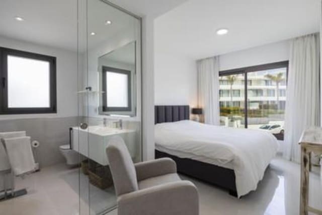 Apartamento de 3 habitaciones en El Paraiso, Estepona en alquiler con piscina garaje - 3.500 € (Ref: 8010815)