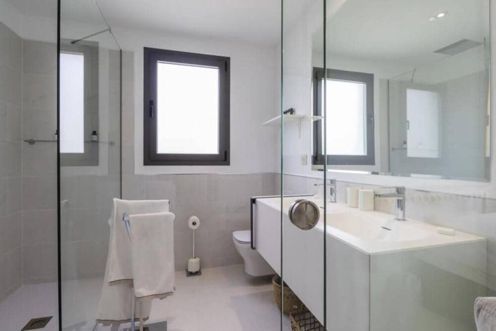 3 slaapkamer Appartement te huur in El Paraiso met zwembad garage - € 3.500 (Ref: 8010815)