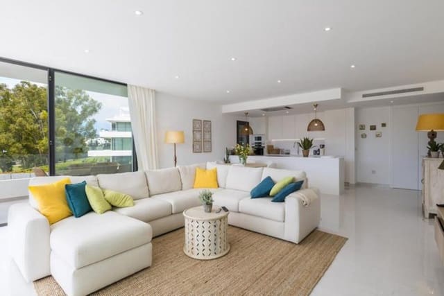 Apartamento de 3 habitaciones en El Paraiso, Estepona en alquiler con piscina garaje - 3.500 € (Ref: 8010815)