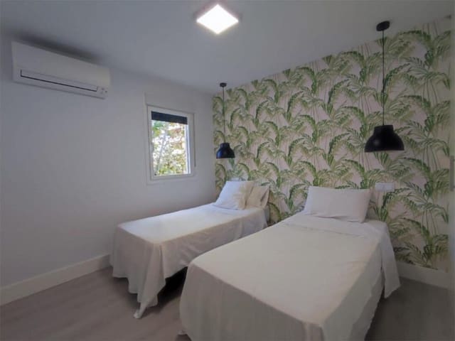 4 soverom Leilighet til salgs i Playa Bajadilla - Puertos, Marbella med svømmebasseng garasje - € 950 000 (Ref: 8012324)