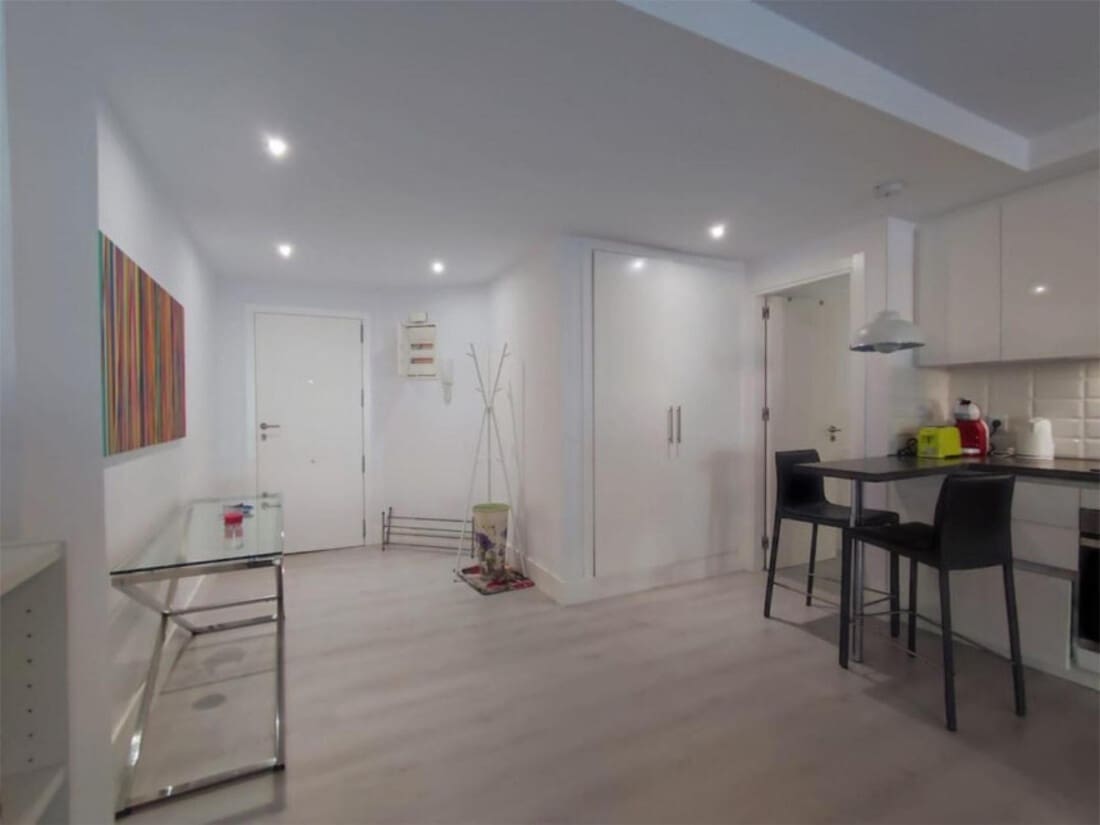 4 soverom Leilighet til salgs i Marbella med svømmebasseng garasje - € 950 000 (Ref: 8012324)