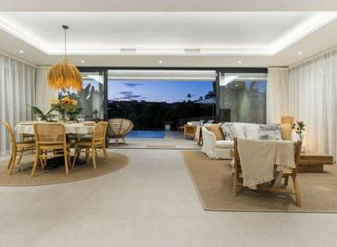 6 soveværelse Villa til salg i New Golden Mile med swimmingpool garage - € 1.495.000 (Ref: 8016226)