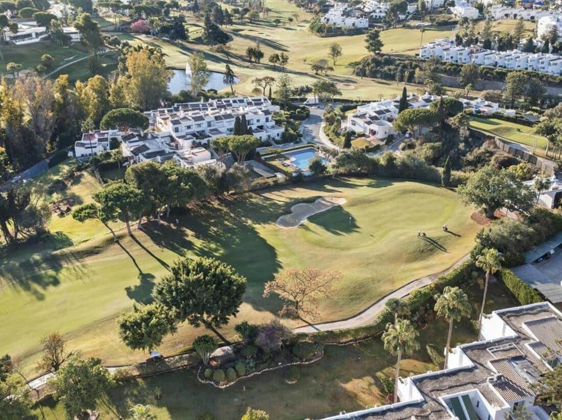 4 sypialnia Dom na sprzedaż w Nueva Andalucia - 795 000 € (Ref: 8016228)