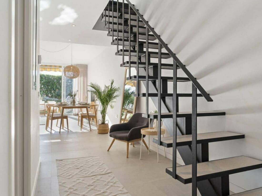 4 sypialnia Dom na sprzedaż w Nueva Andalucia - 795 000 € (Ref: 8016228)