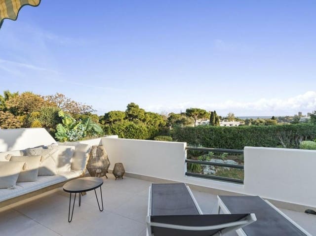 4 soverom Hus til salgs i Puerto Banus, Marbella - € 795 000 (Ref: 8016228)