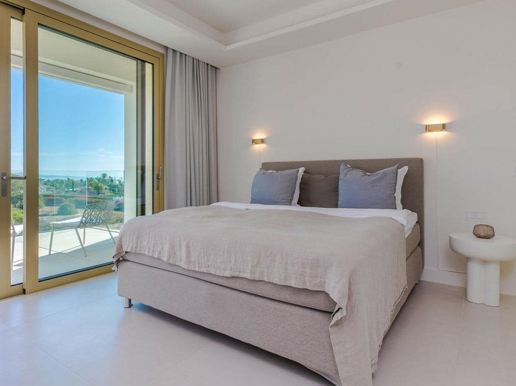 4 soveværelse Lejlighed til salg i Golden Mile med swimmingpool garage - € 5.900.000 (Ref: 8016229)