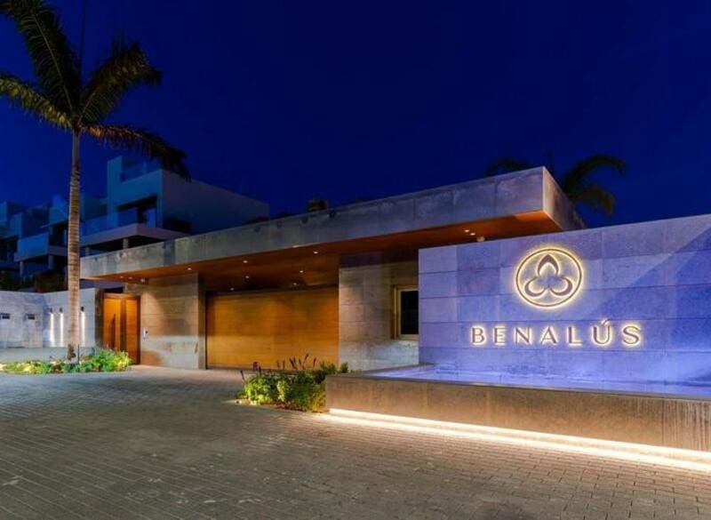 4 soveværelse Lejlighed til salg i Golden Mile med swimmingpool garage - € 5.900.000 (Ref: 8016229)