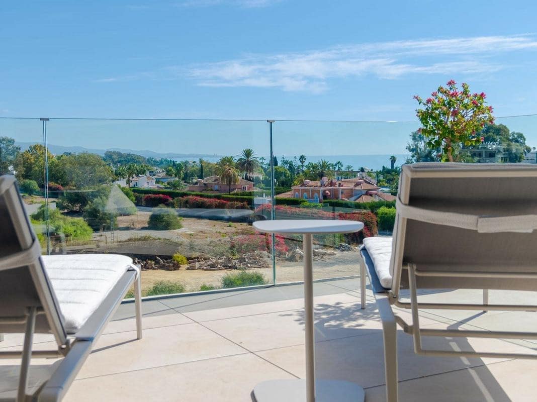 4 soveværelse Lejlighed til salg i Golden Mile med swimmingpool garage - € 5.900.000 (Ref: 8016229)