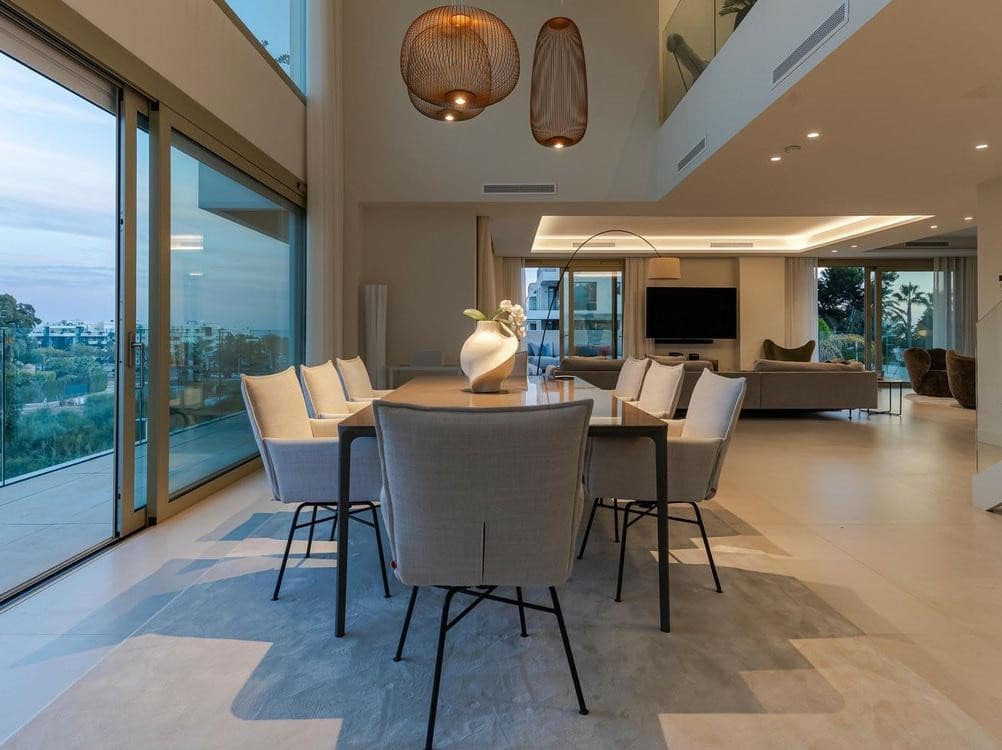 4 soveværelse Lejlighed til salg i Golden Mile med swimmingpool garage - € 5.900.000 (Ref: 8016229)