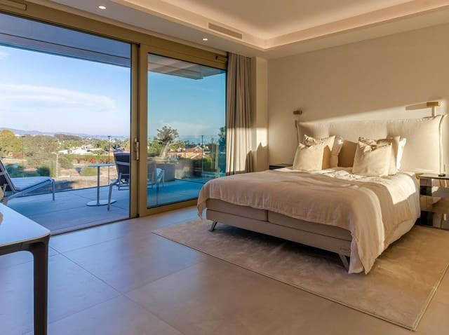 4 slaapkamer Appartement te koop in Lomas De Marbella, Marbella met zwembad garage - € 5.900.000 (Ref: 8016229)