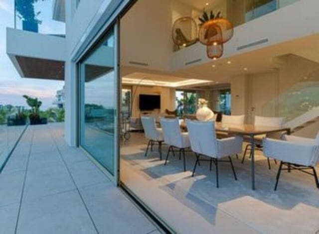 4 slaapkamer Appartement te koop in Lomas De Marbella, Marbella met zwembad garage - € 5.900.000 (Ref: 8016229)