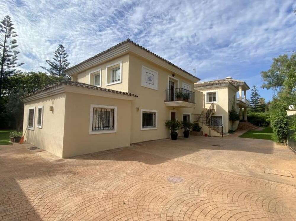 8 chambre Villa/Maison à vendre à Guadalmina avec piscine garage - 3 500 000 € (Ref: 8026956)