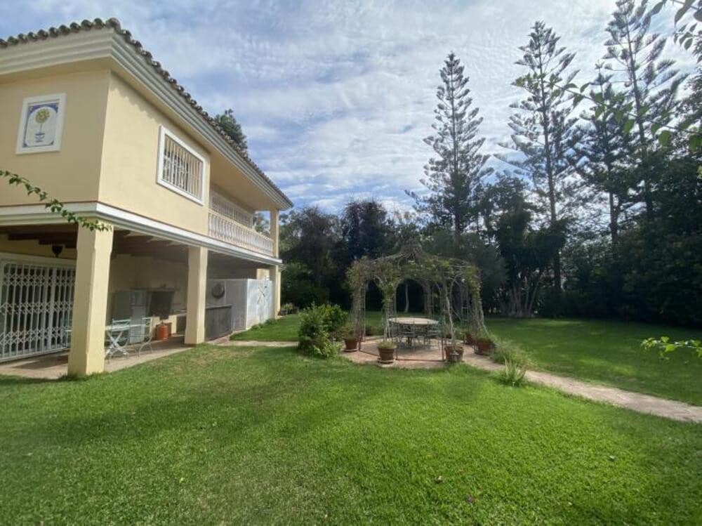 8 chambre Villa/Maison à vendre à Guadalmina avec piscine garage - 3 500 000 € (Ref: 8026956)