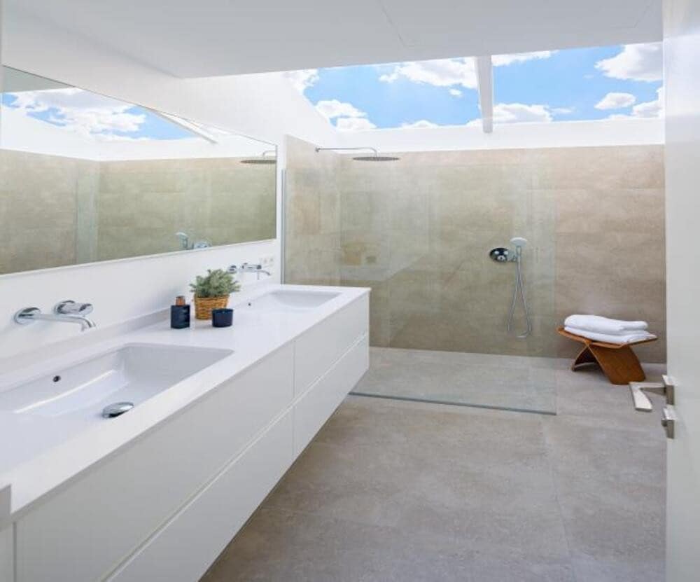 3 soveværelse Villa til salg i Marbella med swimmingpool garage - € 2.300.000 (Ref: 8026957)