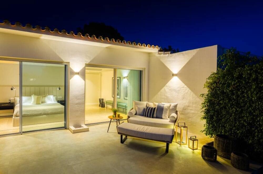 3 soveværelse Villa til salg i Marbella med swimmingpool garage - € 2.300.000 (Ref: 8026957)