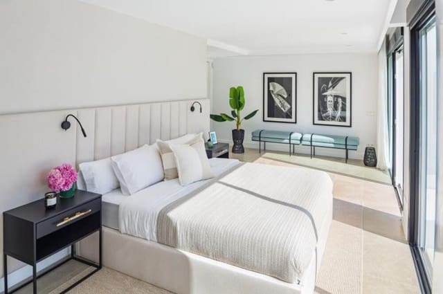 3 sovrum Villa till salu i Aloha Golf, Marbella med pool garage - 2 300 000 € (Ref: 8026957)