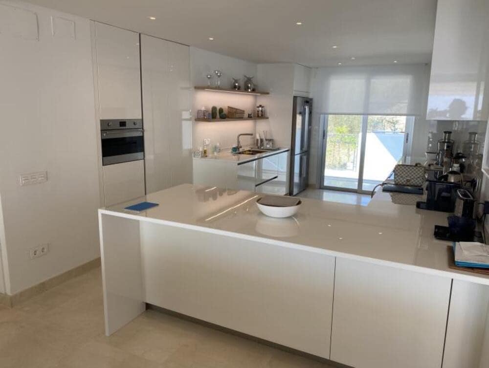 3 quarto Apartamento para venda em Marbella com piscina garagem - 1 370 000 € (Ref: 8026960)