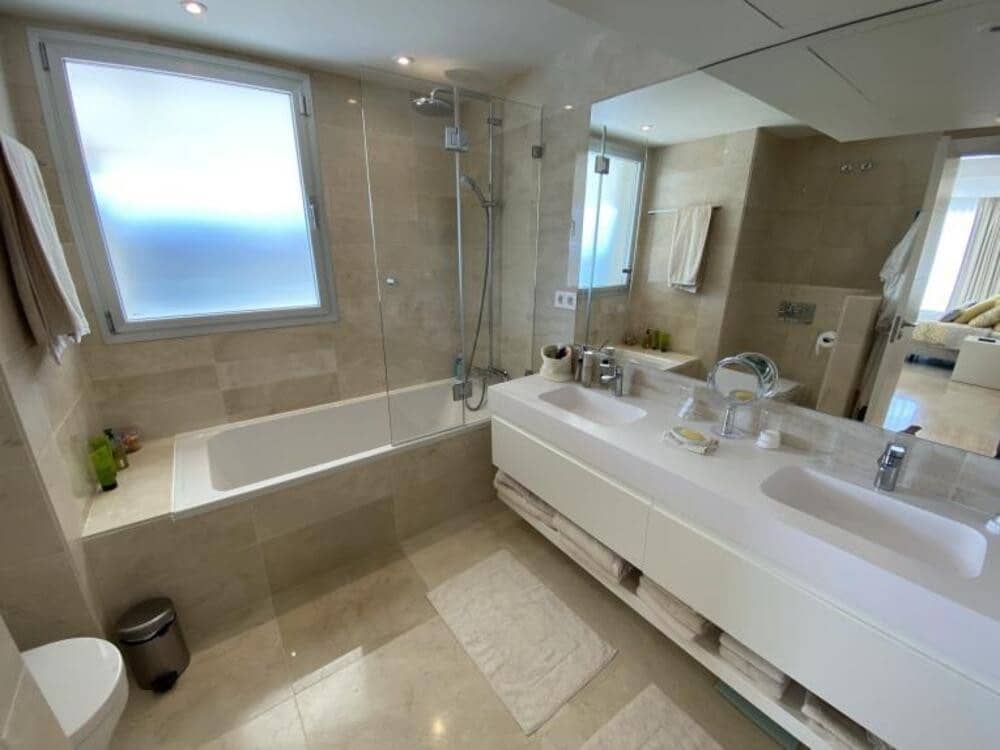 3 quarto Apartamento para venda em Marbella com piscina garagem - 1 370 000 € (Ref: 8026960)