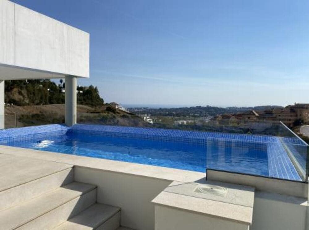 3 chambre Appartement à vendre à Marbella avec piscine garage - 1 370 000 € (Ref: 8026960)