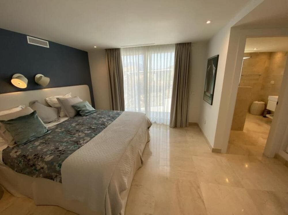 3 chambre Appartement à vendre à Marbella avec piscine garage - 1 370 000 € (Ref: 8026960)