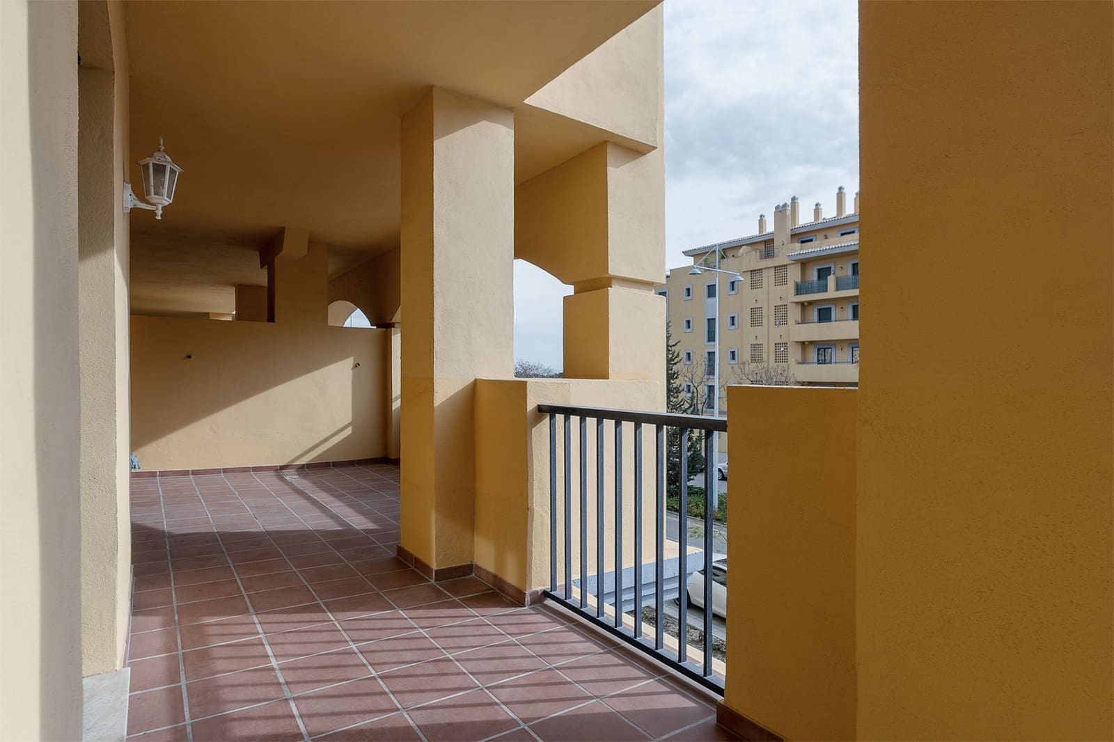 2 bedroom Apartment for rent in San Pedro de Alcantara with pool garage - € 2,300 (Ref: 8033928)