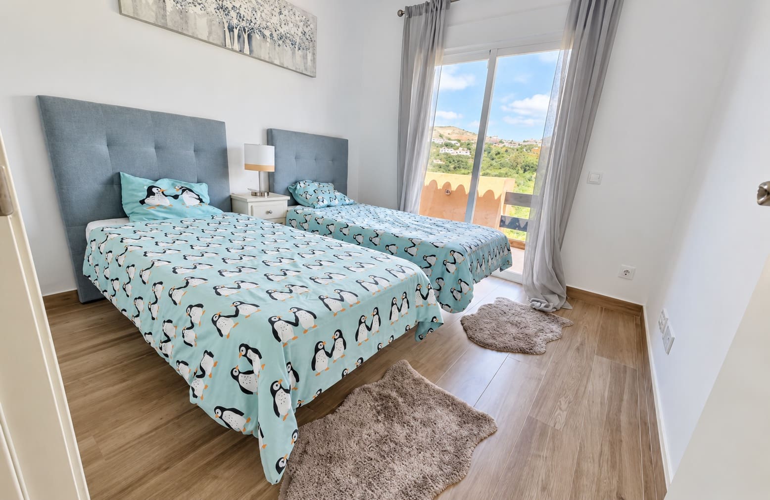 4 camera da letto Villetta Bifamiliare in vendita in Benahavis con piscina garage - 1.050.000 € (Rif: 8040227)