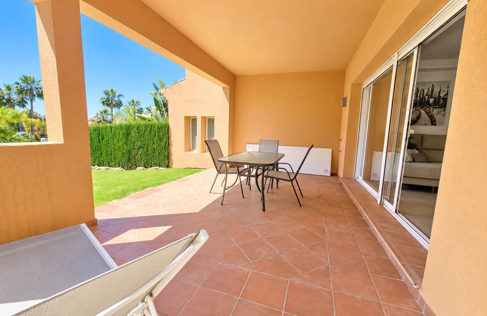 4 camera da letto Villetta Bifamiliare in vendita in Benahavis con piscina garage - 1.050.000 € (Rif: 8040227)