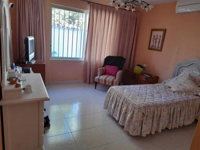 5 sypialnia Willa na sprzedaż w San Pedro de Alcántara Pueblo, Marbella - 1 785 000 € (Ref: 8051278)