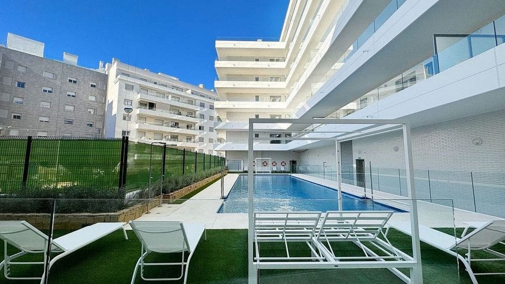3 slaapkamer Appartement te koop in Marbella met zwembad garage - € 460.000 (Ref: 8051281)