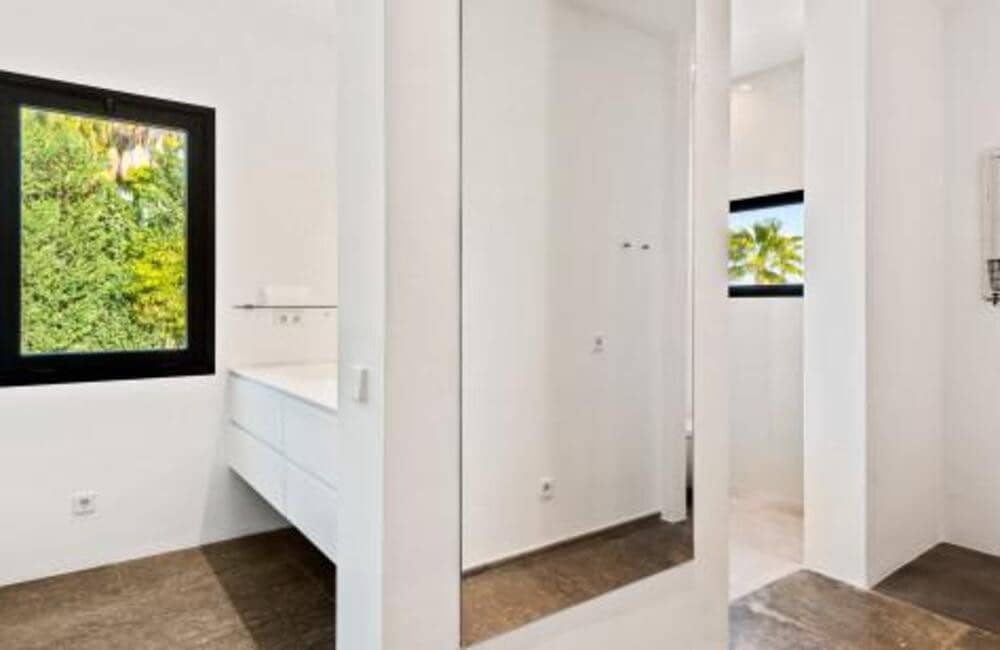 Chalet de 6 habitaciones en Benahavís en venta con piscina garaje - 2.995.000 € (Ref: 8051282)