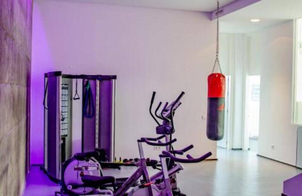 Chalet de 6 habitaciones en Benahavís en venta con piscina garaje - 2.995.000 € (Ref: 8051282)