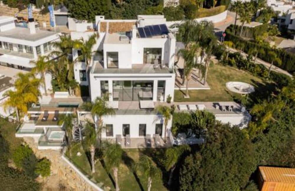 Chalet de 6 habitaciones en Benahavís en venta con piscina garaje - 2.995.000 € (Ref: 8051282)