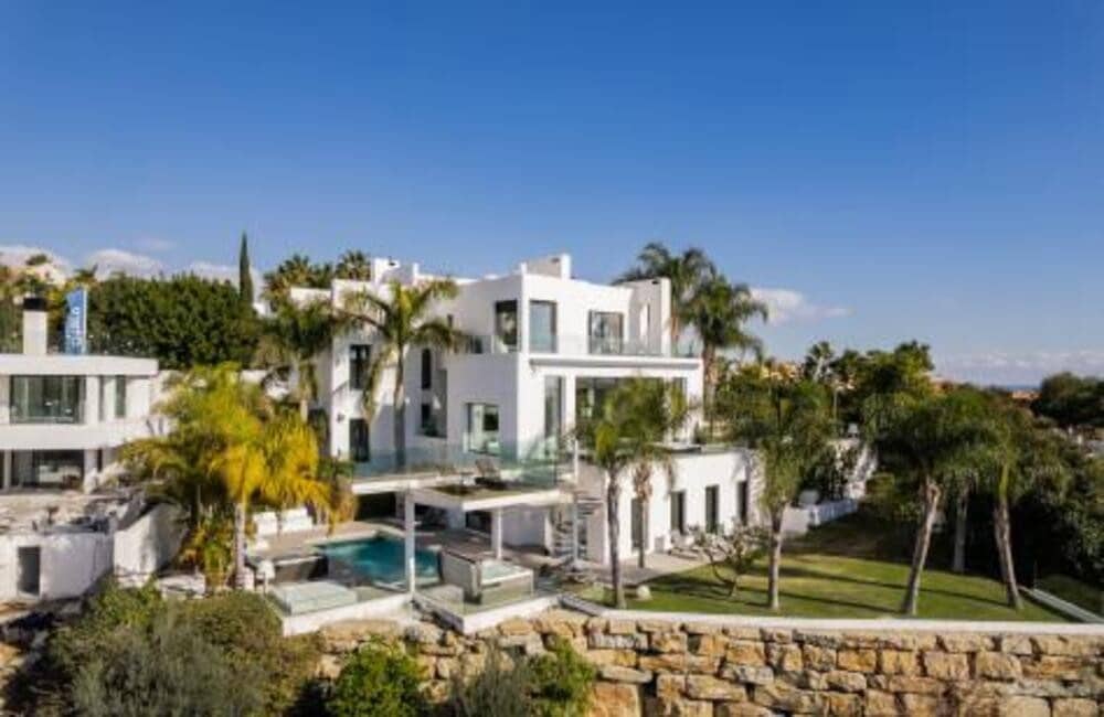 Chalet de 6 habitaciones en Benahavís en venta con piscina garaje - 2.995.000 € (Ref: 8051282)