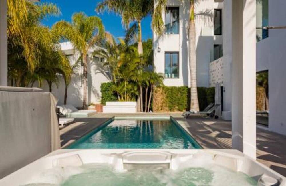 6 soveværelse Villa til salg i Benahavis med swimmingpool garage - € 2.995.000 (Ref: 8051282)