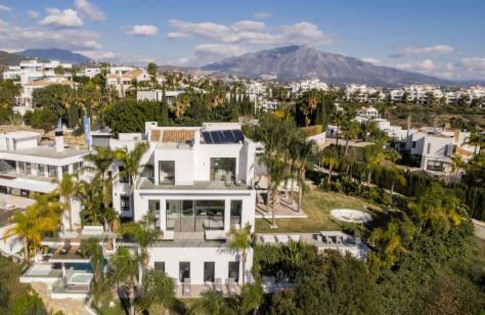 6 soveværelse Villa til salg i Benahavis med swimmingpool garage - € 2.995.000 (Ref: 8051282)