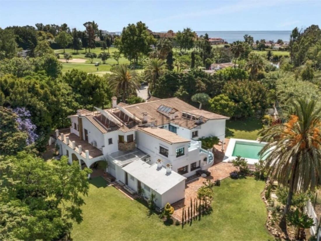 4 soveværelse Villa til salg i Guadalmina med swimmingpool garage - € 4.200.000 (Ref: 8057181)