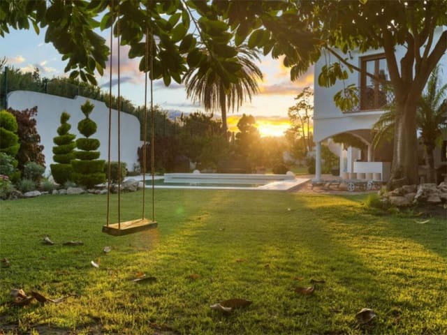 4 sypialnia Willa na sprzedaż w Guadalmina Baja, Marbella z basenem garażem - 4 200 000 € (Ref: 8057181)