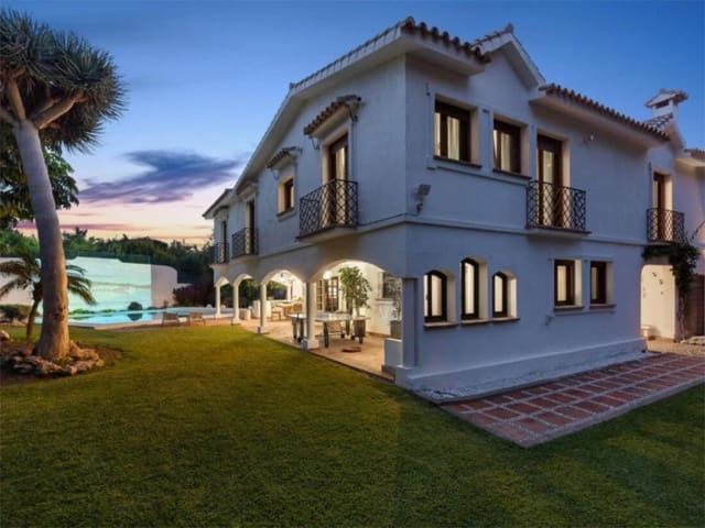 4 soverom Villa til salgs i Guadalmina Baja, Marbella med svømmebasseng garasje - € 4 200 000 (Ref: 8057181)
