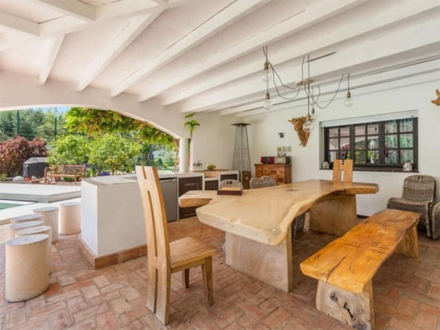 4 soverom Villa til salgs i Guadalmina Baja, Marbella med svømmebasseng garasje - € 4 200 000 (Ref: 8057181)