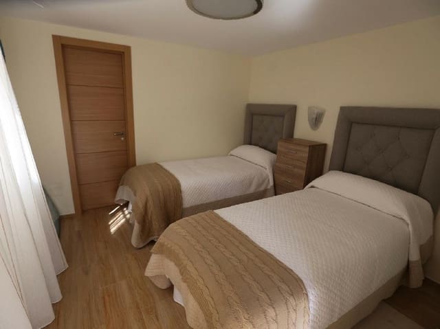 4 soverom Villa til leie i Nueva Alcántara, Marbella med svømmebasseng garasje - € 6 000 (Ref: 8060987)