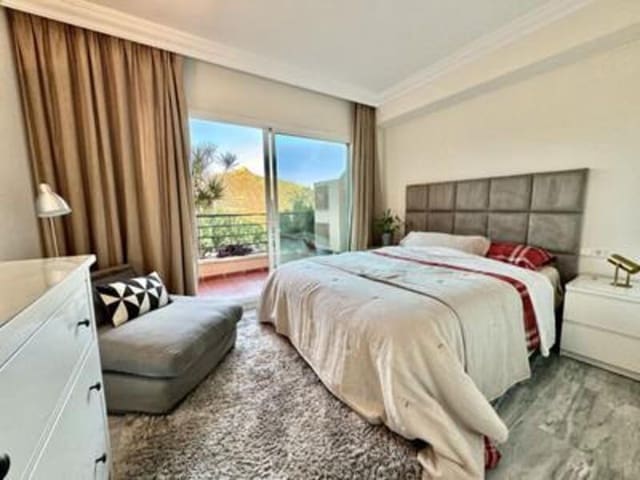 2 bedroom Apartment for rent in Los Naranjos, Marbella with pool garage - € 2,500 (Ref: 8063621)