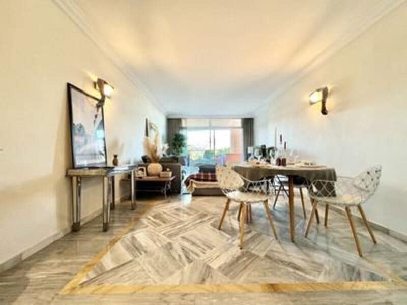 2 bedroom Apartment for rent in Marbella with pool garage - € 2,500 (Ref: 8063621)