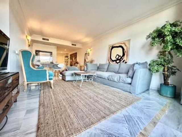 2 bedroom Apartment for rent in Los Naranjos, Marbella with pool garage - € 2,500 (Ref: 8063621)