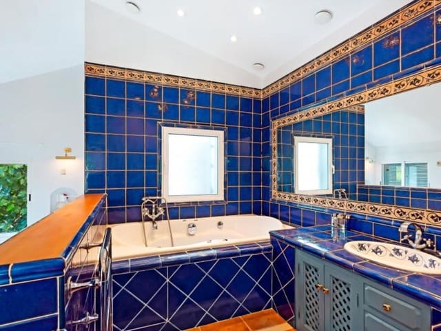 3 soveværelse Penthouse til salg i Rodeo Alto - Guadaiza - La Campana, Marbella med swimmingpool garage - € 499.000 (Ref: 8065729)