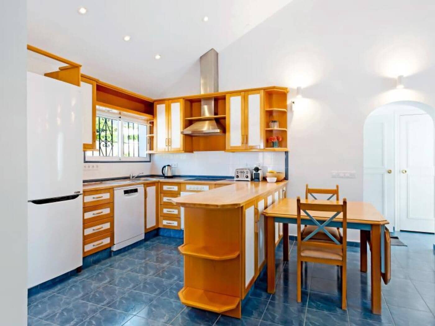 3 slaapkamer Penthouse te koop in Nueva Andalucia met zwembad garage - € 499.000 (Ref: 8065729)