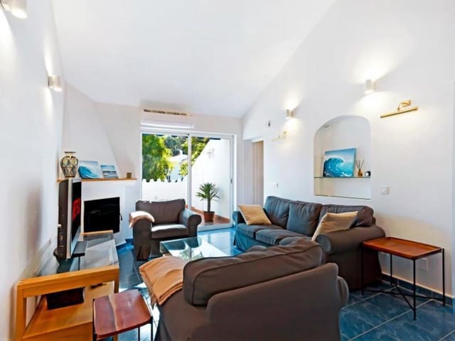 3 bedroom Penthouse for sale in Rodeo Alto - Guadaiza - La Campana, Marbella with pool garage - € 499,000 (Ref: 8065729)