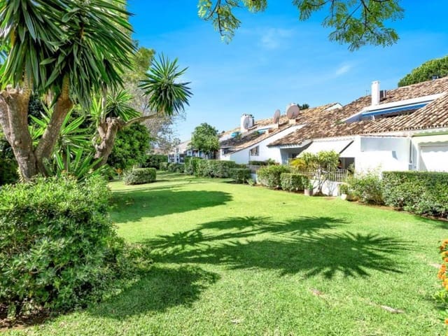 3 bedroom Penthouse for sale in Rodeo Alto - Guadaiza - La Campana, Marbella with pool garage - € 499,000 (Ref: 8065729)