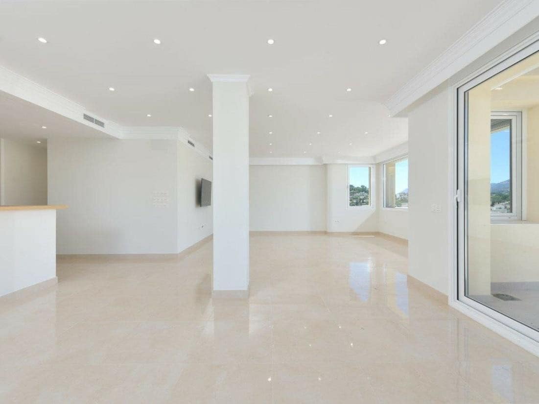 3 soverom Penthouse til salgs i Marbella med svømmebasseng garasje - € 1 495 000 (Ref: 8079498)